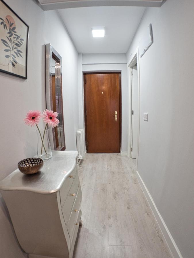 Bonito Piso Villafria 3 Habitaciones,wiffi Apartamento *